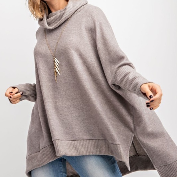 Last 1‼️ Turtle Neck Top - Picture 4 of 4